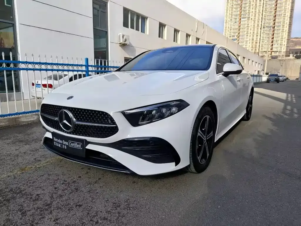 Mercedes-Benz A-Class — фото 1