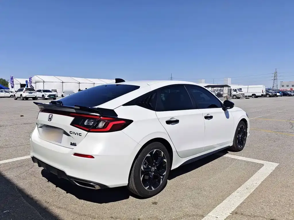 Honda Civic — фото 3