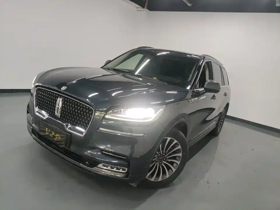 Lincoln Aviator — фото 1