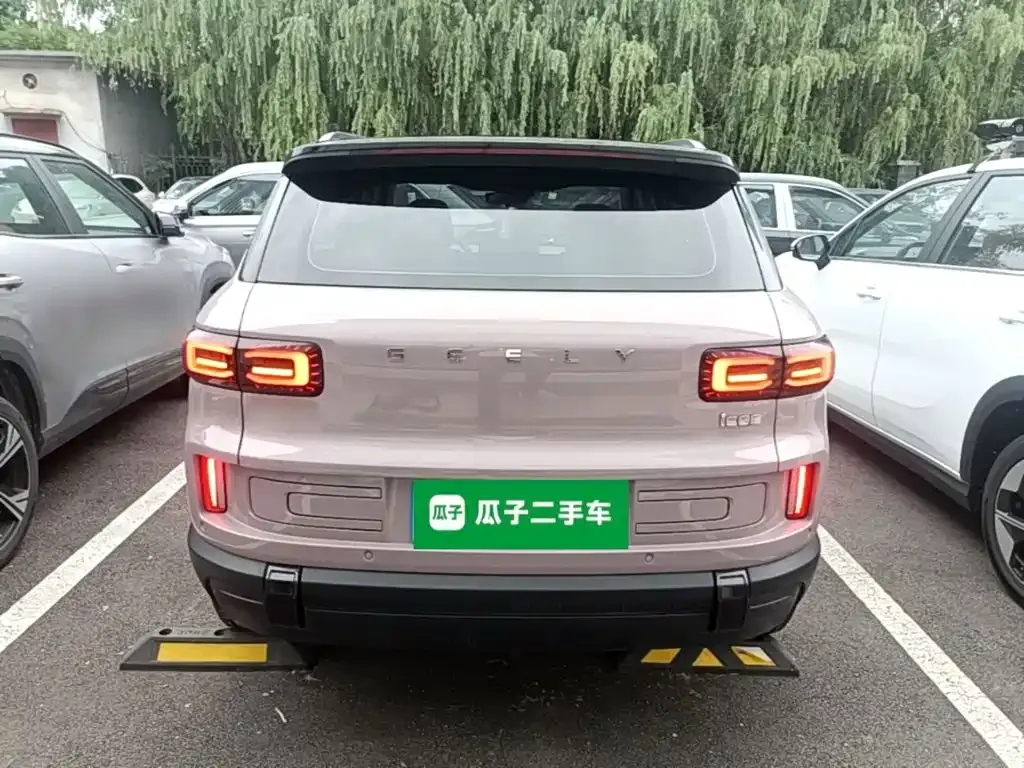 Geely Icon — фото 8