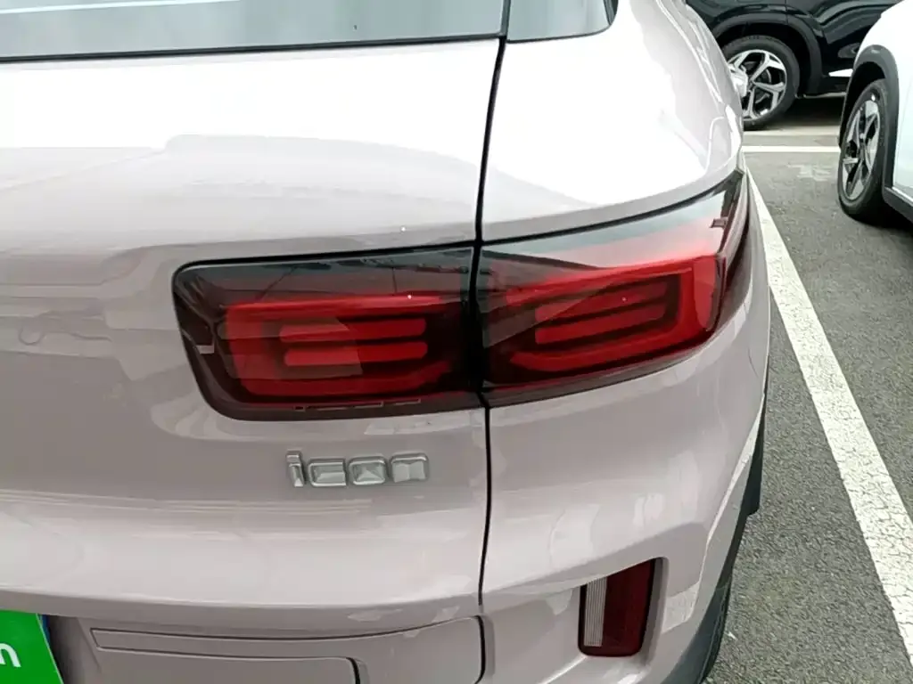 Geely Icon — фото 3