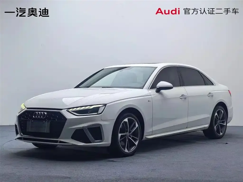 Audi A4L — фото 1