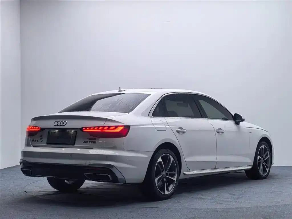 Audi A4L — фото 3