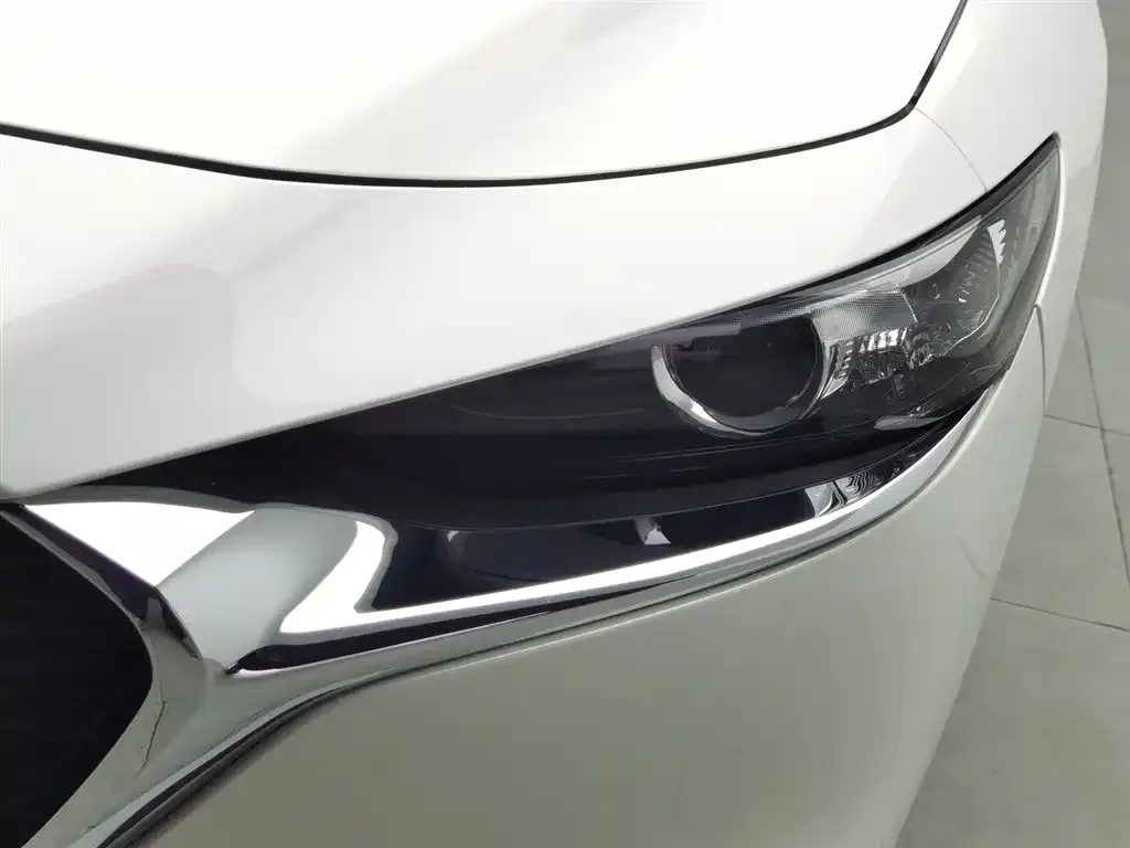 Mazda 3 Axela 2024 из CN, фото 4