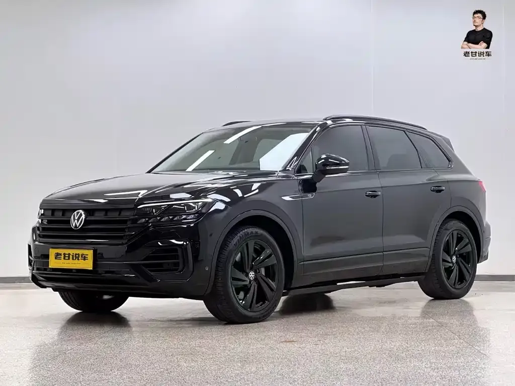 Volkswagen Touareg — фото 1