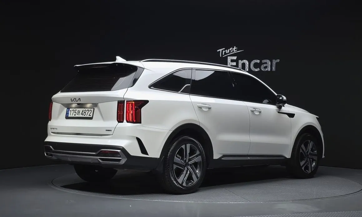 Kia Sorento — фото 4