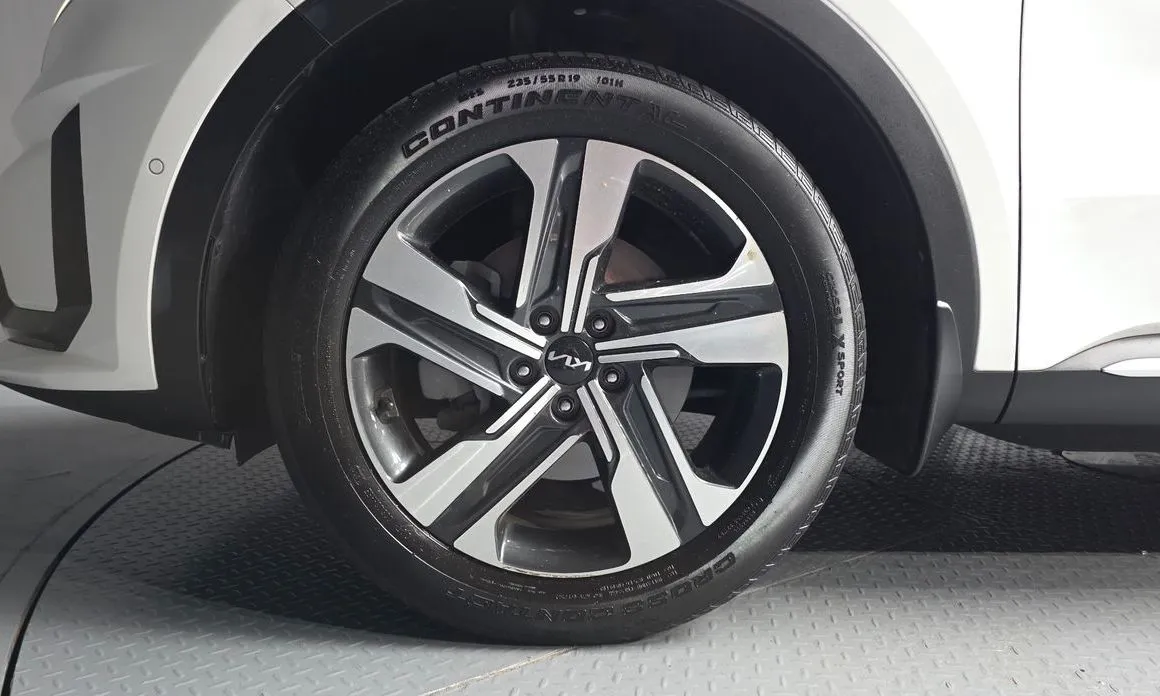 Kia Sorento — фото 9