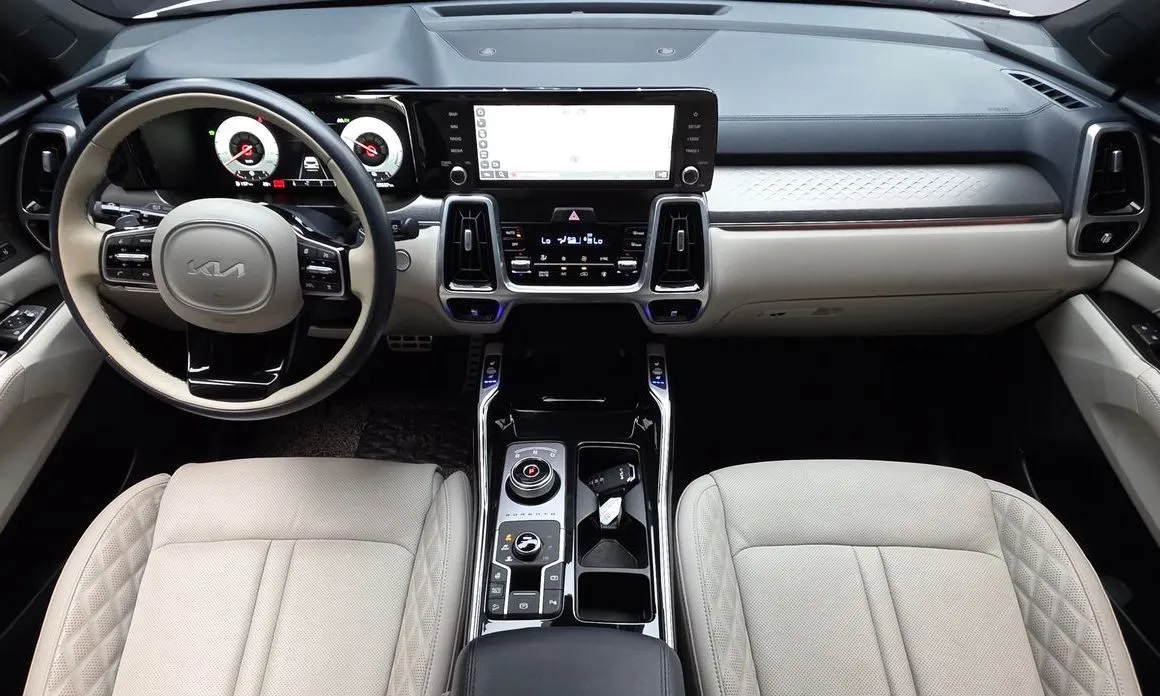 Kia Sorento — фото 10