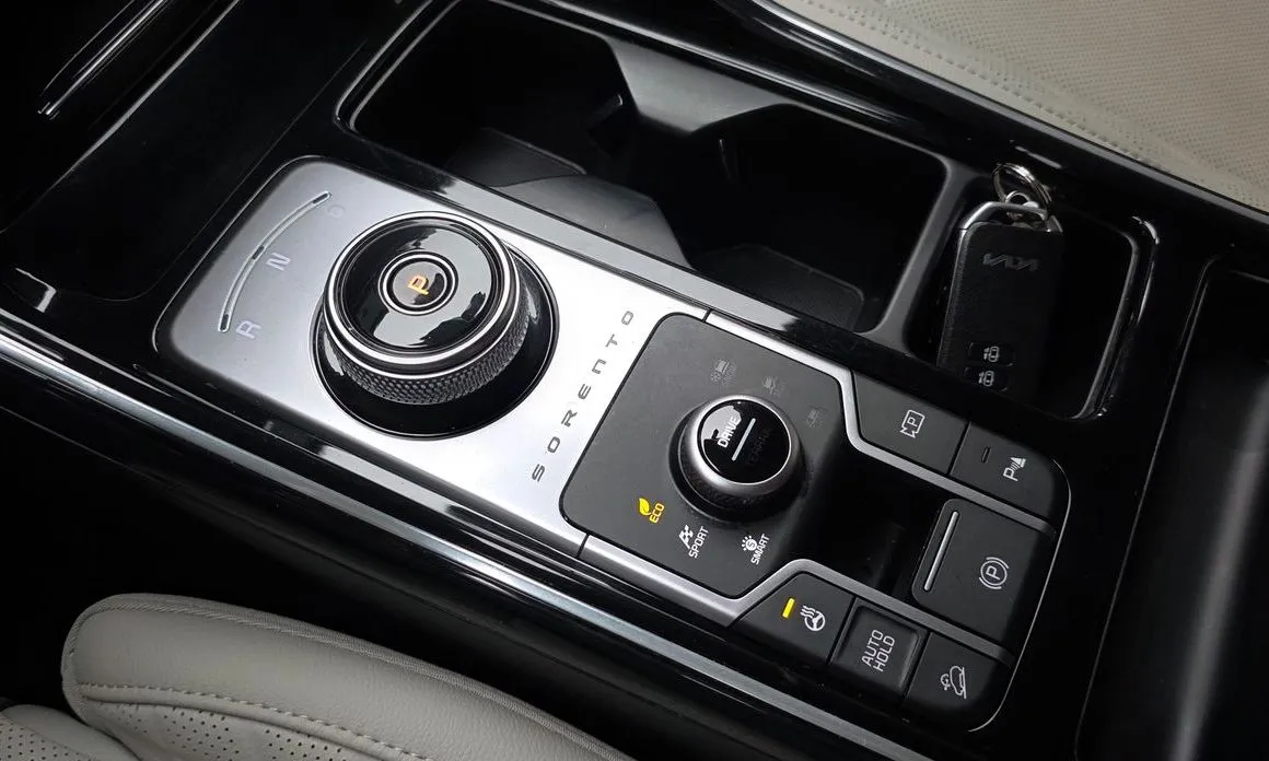 Kia Sorento — фото 5