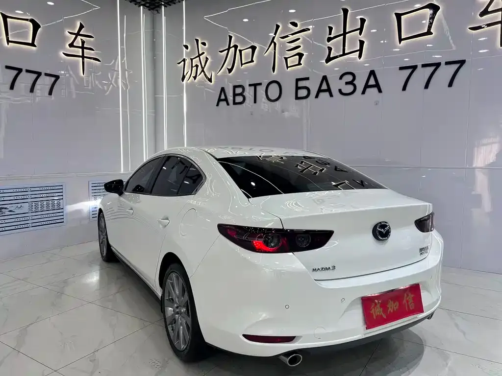 Mazda 3 Axela — фото 3