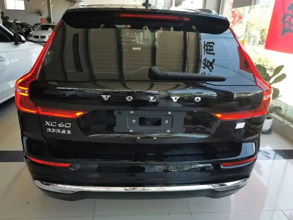 Volvo XC60 PHEV 2023 из CN, фото 5