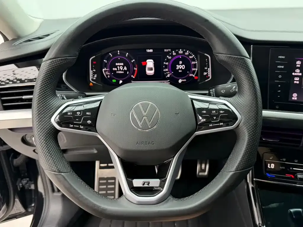 Volkswagen Passat — фото 9
