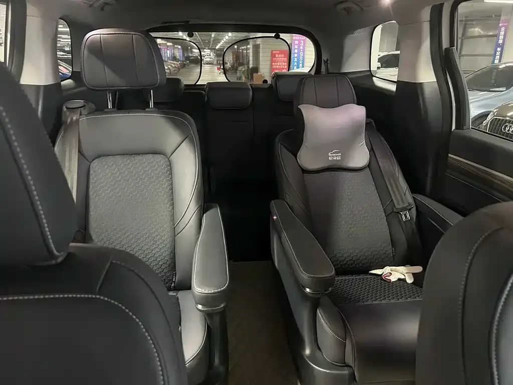 GAC Motor Trumpchi M8 — фото 10