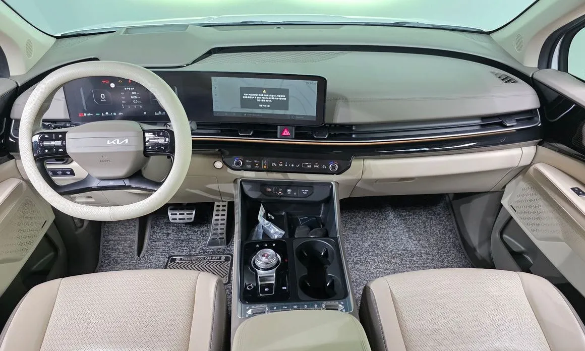 Kia Carnival — фото 10