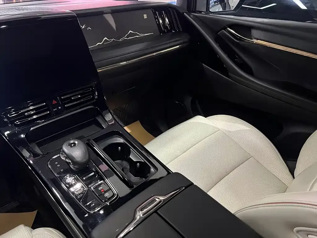 GAC Motor Trumpchi M8 — фото 10