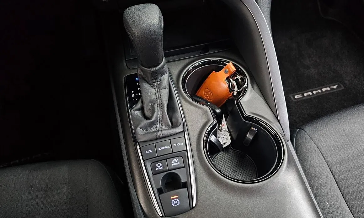 Toyota Camry 2024 из KR, фото 2