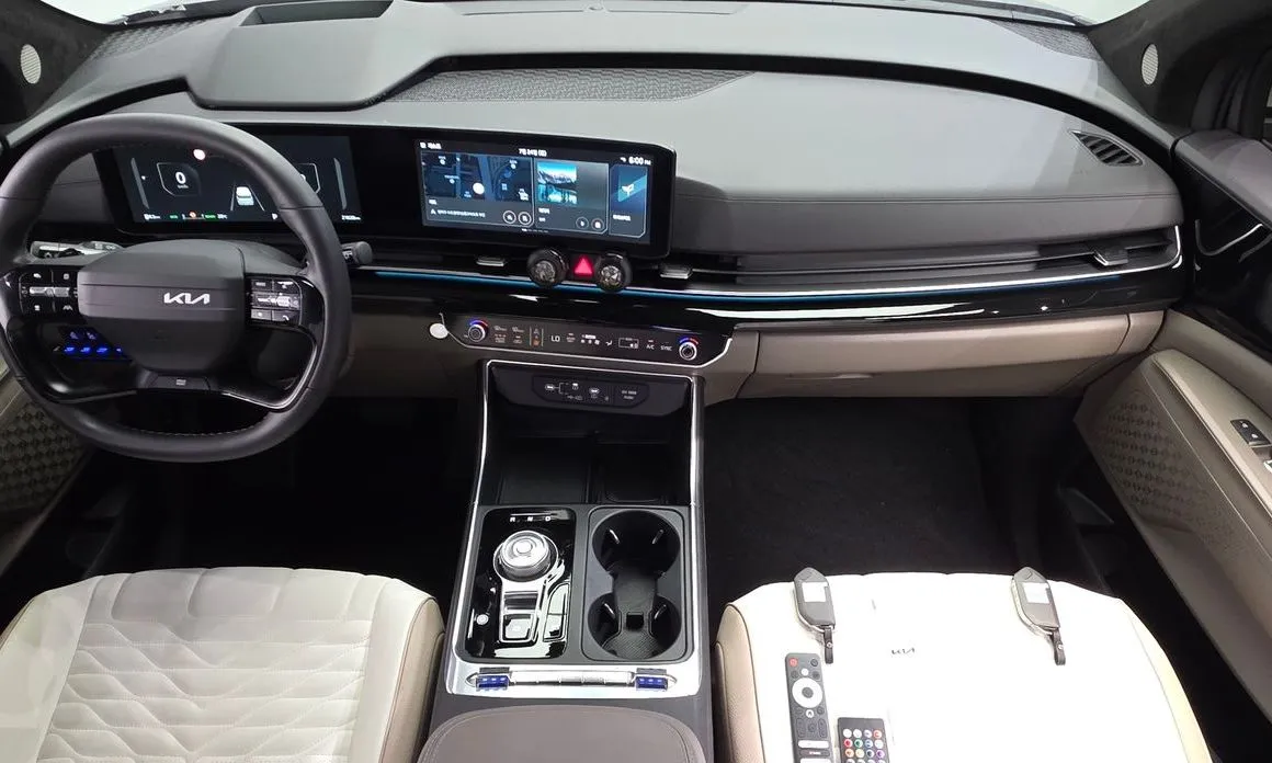 Kia Carnival — фото 10