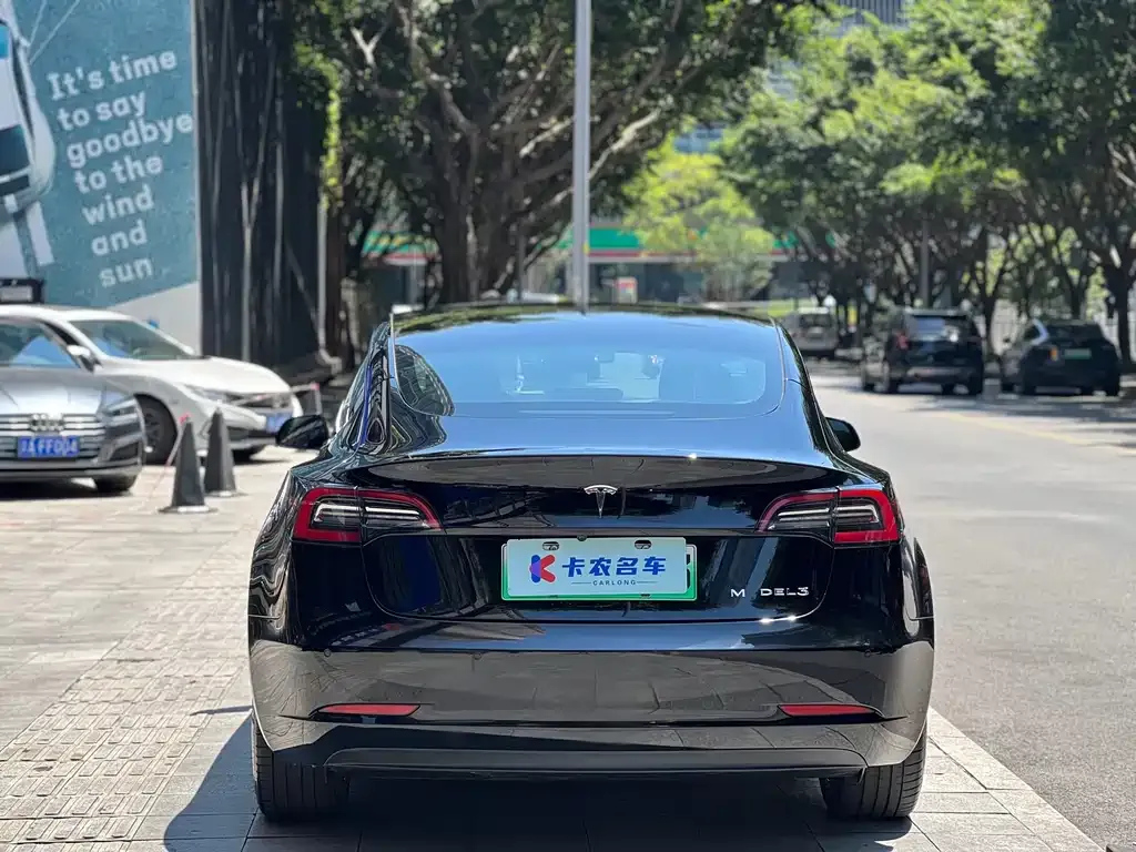 Tesla Model 3 — фото 5
