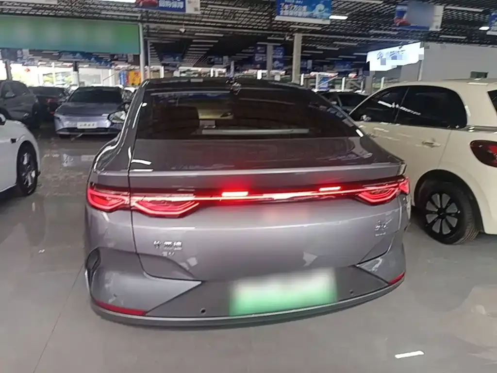 BYD Qin L — фото 4