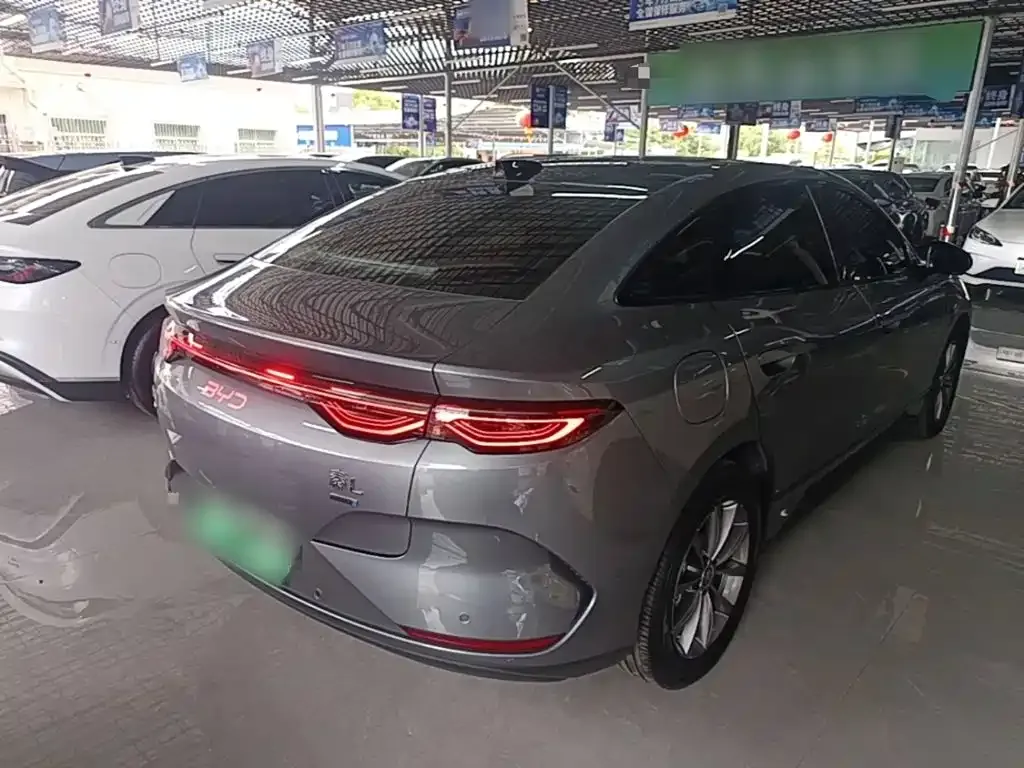 BYD Qin L — фото 8