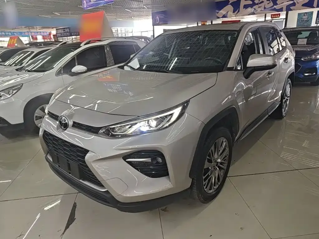 Toyota Wildlander — фото 10