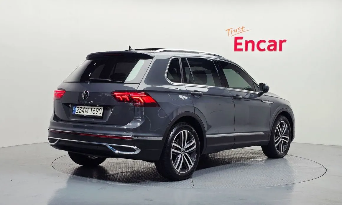 Volkswagen Tiguan — фото 5