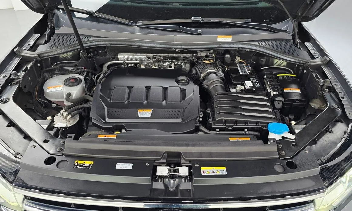 Volkswagen Tiguan — фото 9