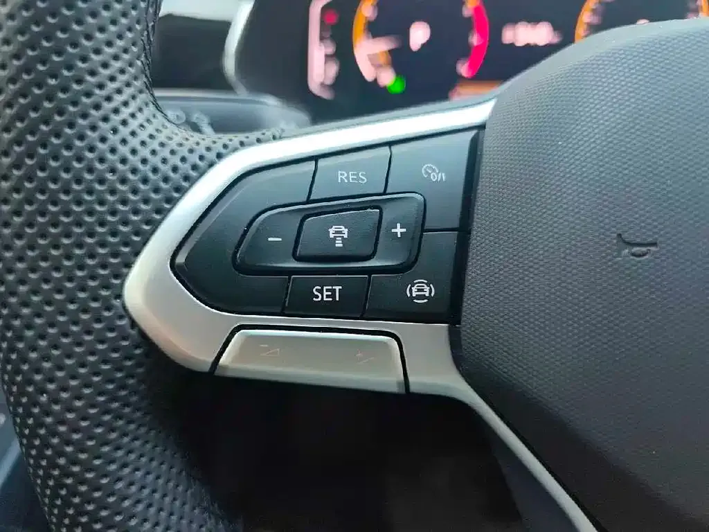 Volkswagen Passat — фото 3