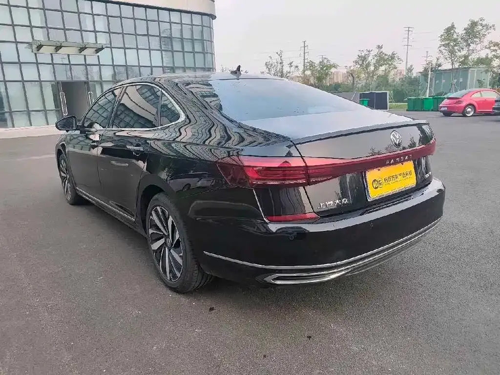 Volkswagen Passat — фото 7