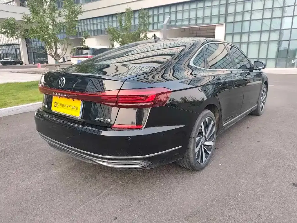 Volkswagen Passat — фото 9