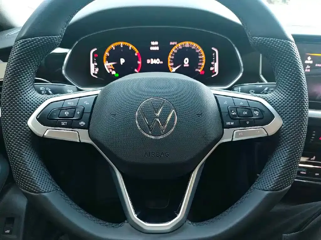 Volkswagen Passat — фото 6