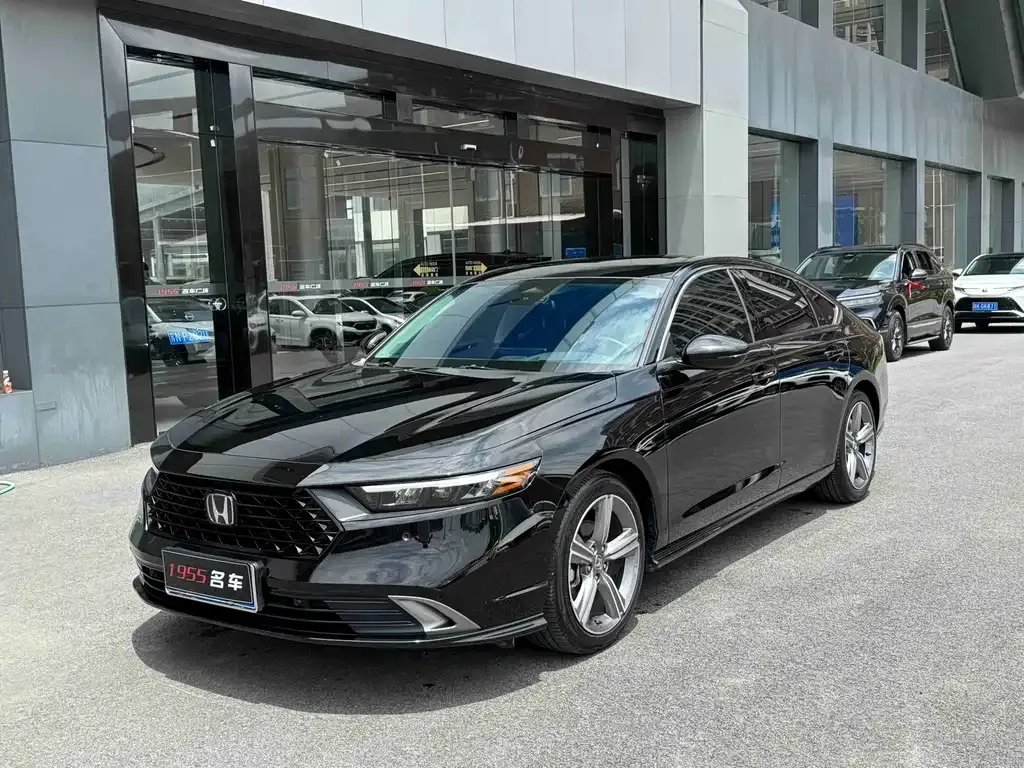 Honda Accord — фото 1
