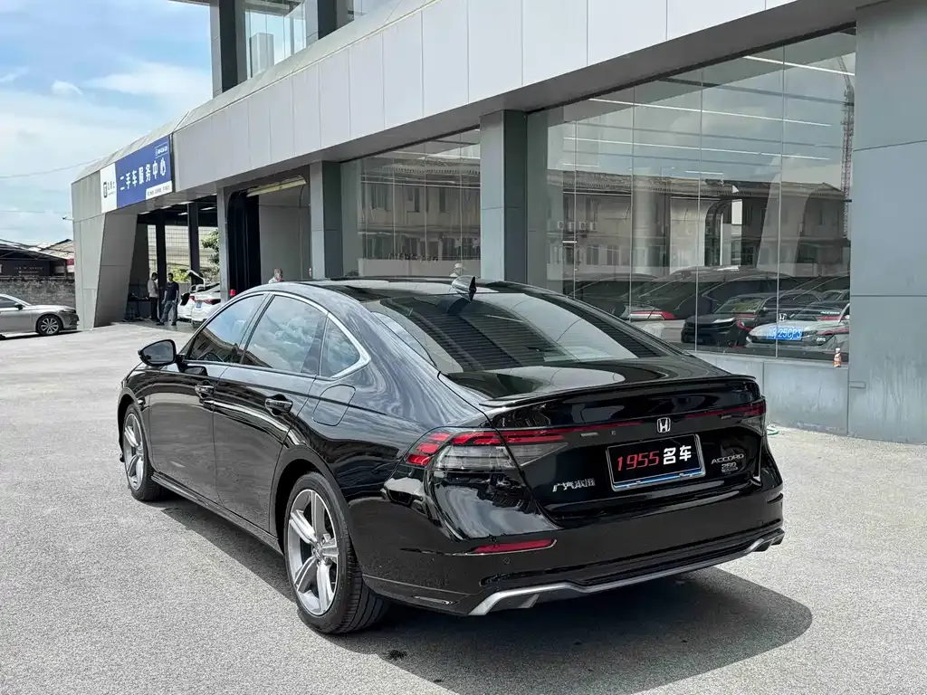 Honda Accord — фото 4