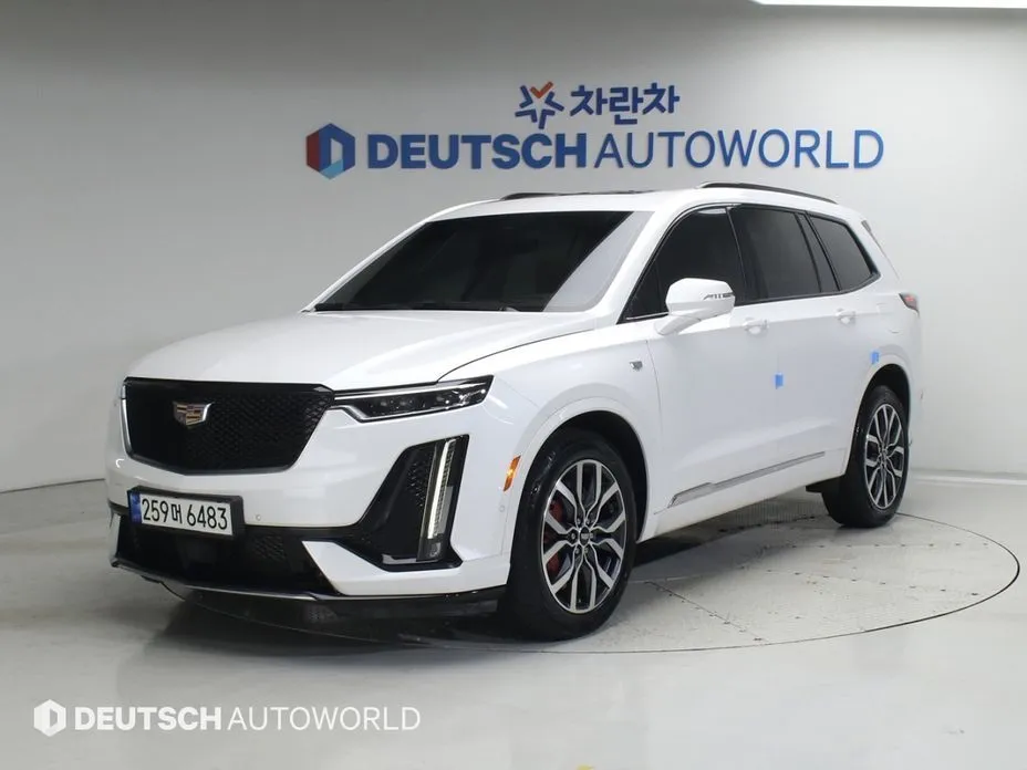Cadillac XT6 — фото 1