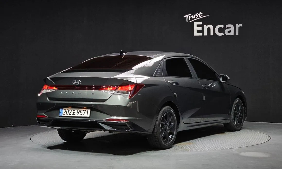 Hyundai AVANTE — фото 2