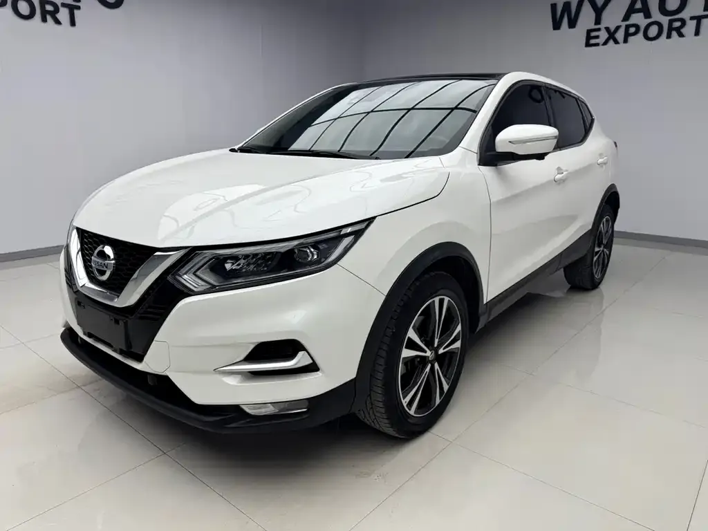 Nissan Qashqai — фото 1
