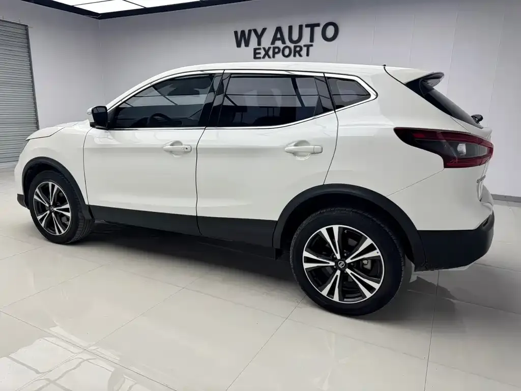 Nissan Qashqai — фото 6