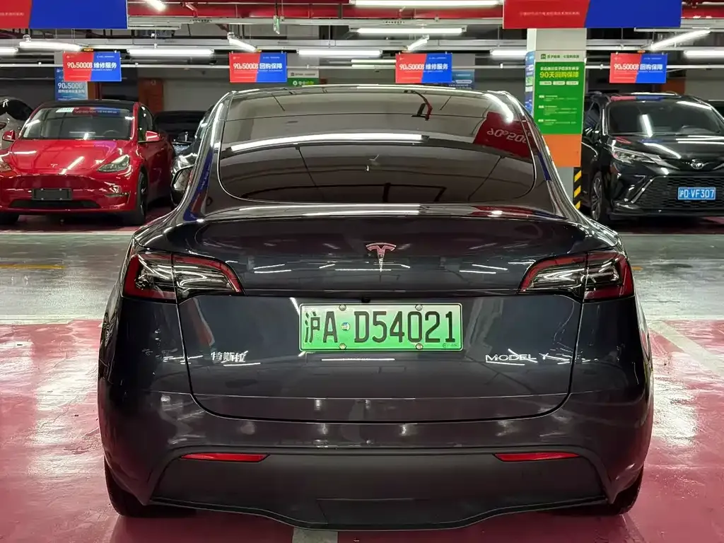 Tesla Model Y — фото 9