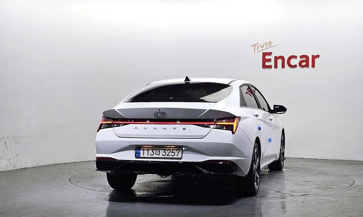 Hyundai AVANTE — фото 3