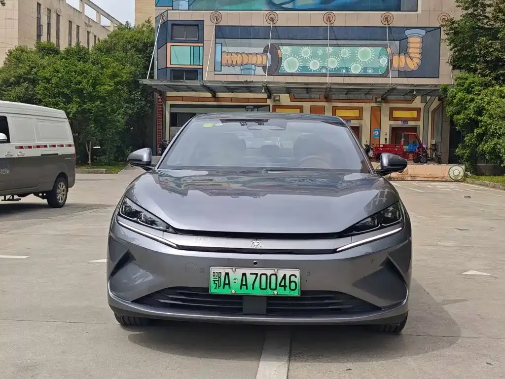 BYD Qin L — фото 10