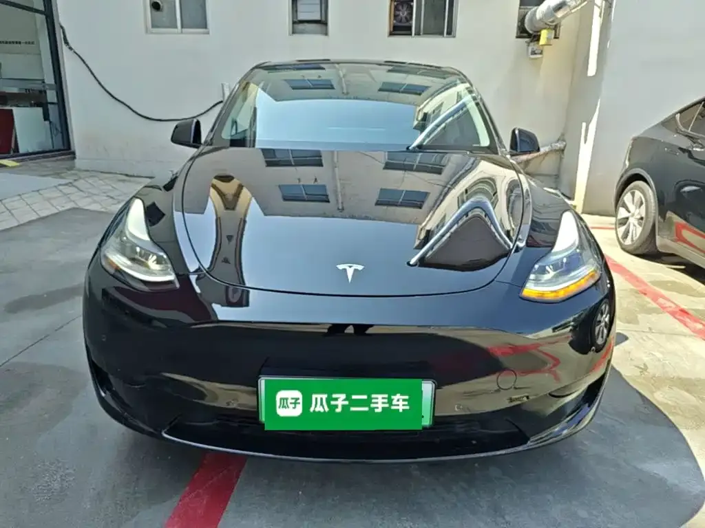 Tesla Model Y — фото 5
