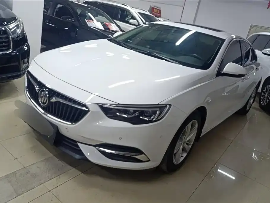Buick Regal — фото 1