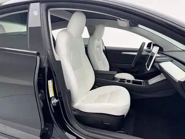 Tesla Model 3 — фото 9
