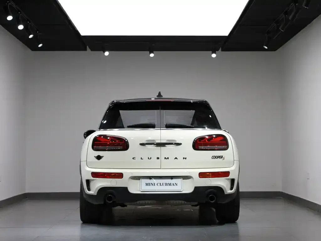 MINI Clubman — фото 2