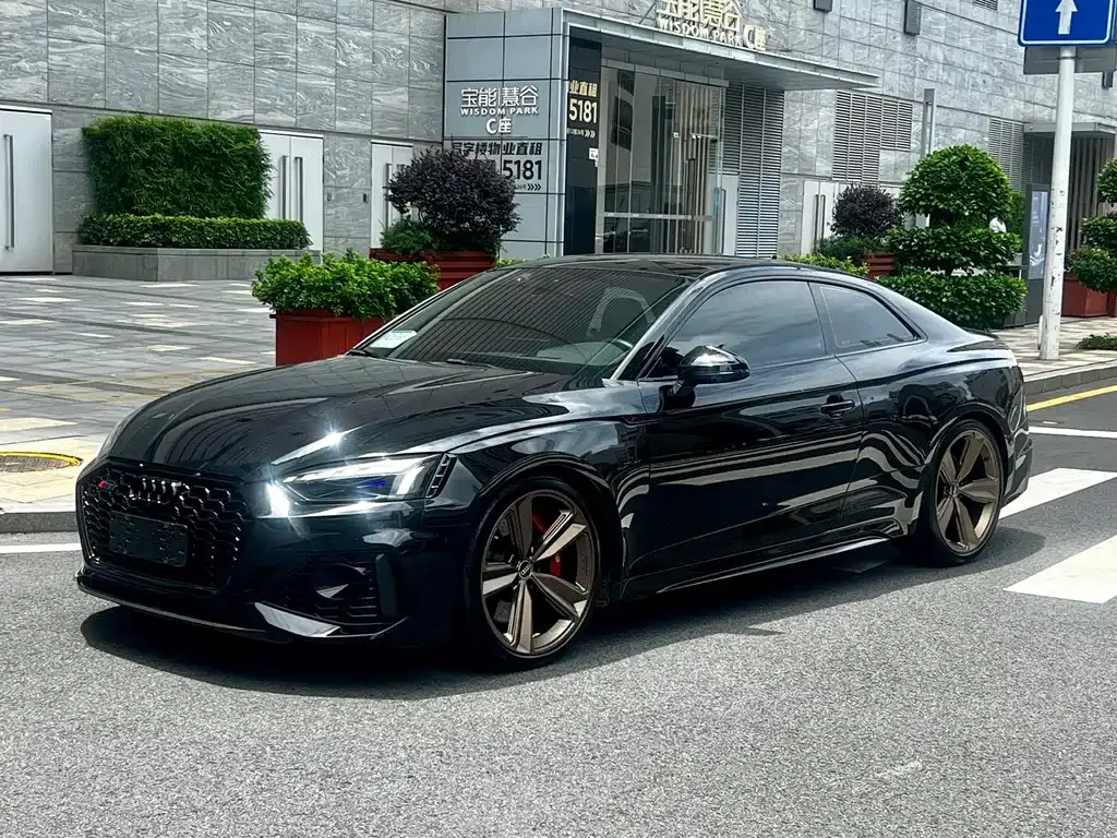 Audi RS 5 — фото 1