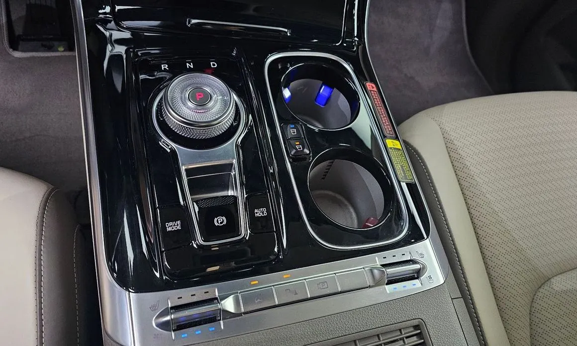Kia Carnival — фото 10