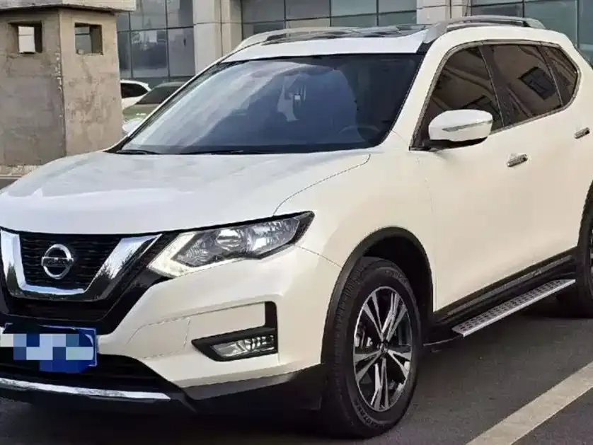 Nissan X-Trail — фото 1