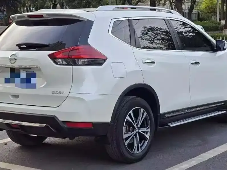 Nissan X-Trail — фото 7
