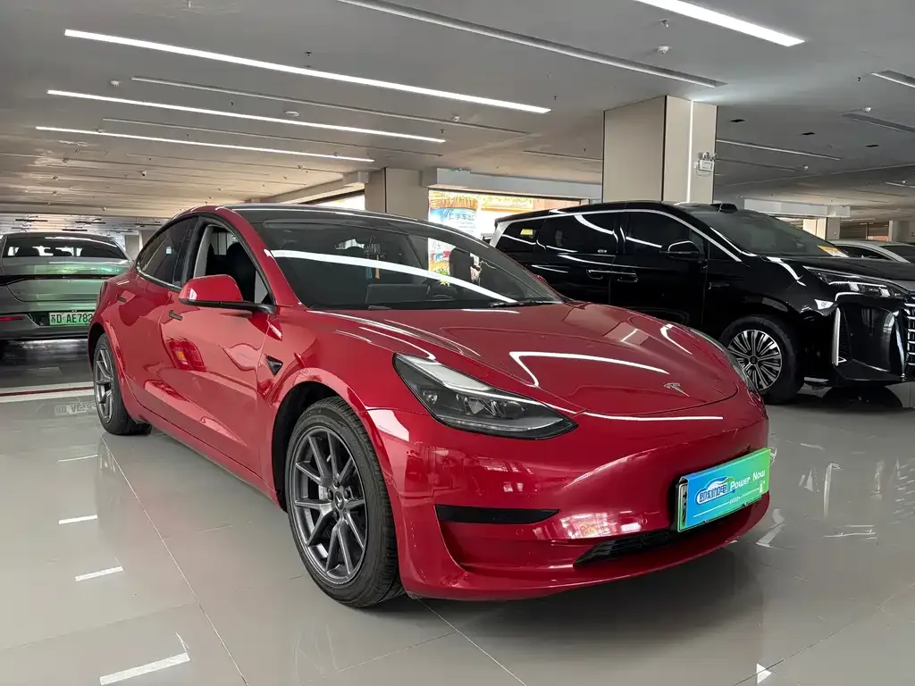 Tesla Model 3 — фото 2