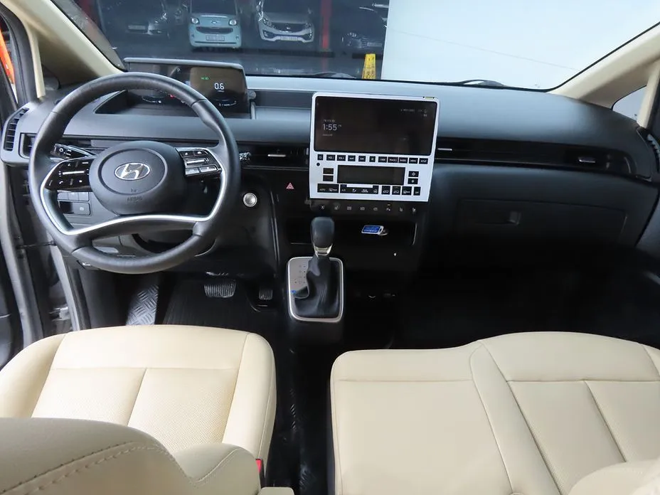 Hyundai Staria — фото 2